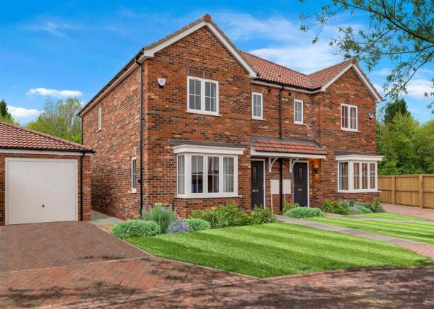 Iolite Serpentine EXT Semi With Garage.jpg