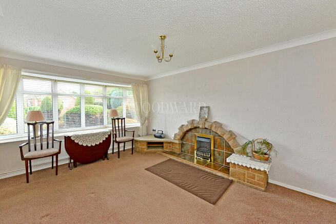 Living/Dining Roo...