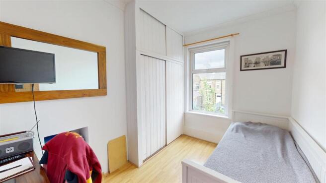 4 bed Terraced for sale Image 8