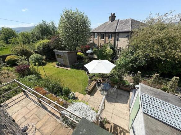 3 bed Semi-Detached for sale Image 6