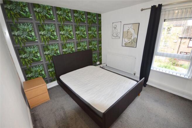 2 bed Flat to rent Image 4