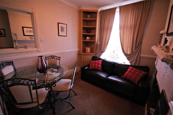 lounge 1.jpg
