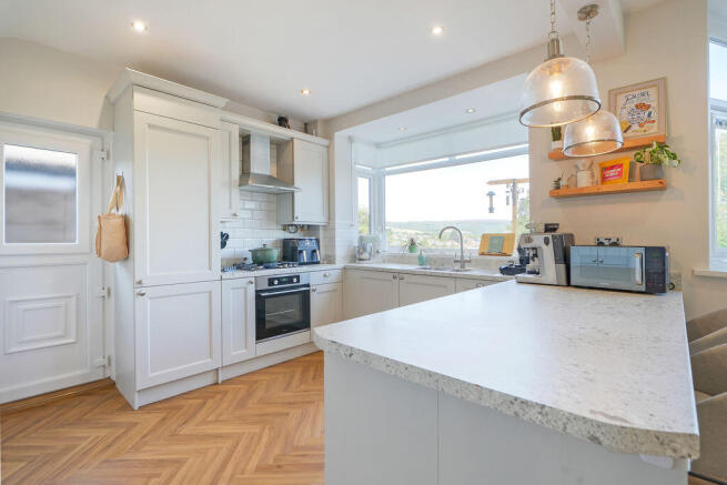 3 bed Semi-Detached for sale Image 9