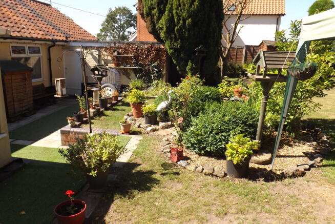 Photo 16
