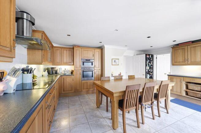 Willows Close, Wistaston photo 4
