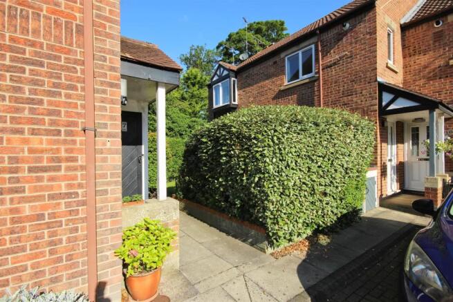 8 Tennison Court COTTINGHAM (26)_lzn.jpg