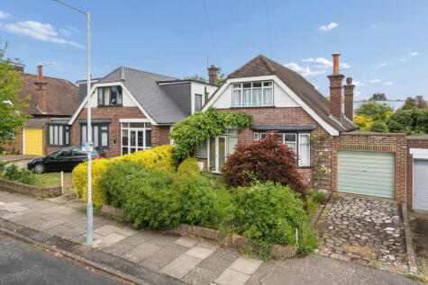Harlyn Drive, Pinner, HA5 2DF