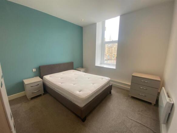 1 bed Apartment to rent Image 6