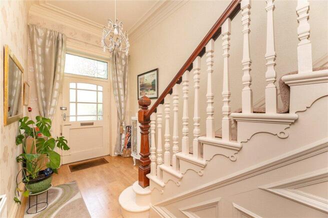 5 bed Terraced for sale Image 11