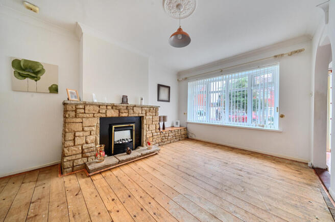 Harlestone Road, Stratton St Margaret, Swindon, SN3 photo 4