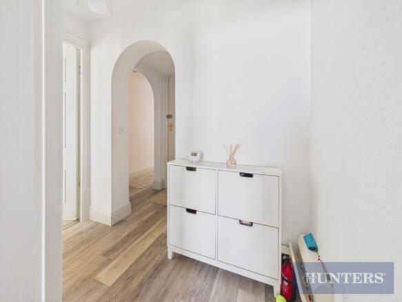 2 bed Apartment for sale Image 8