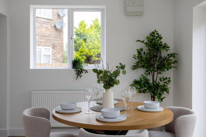 2 bed Semi-Detached for sale Image 8