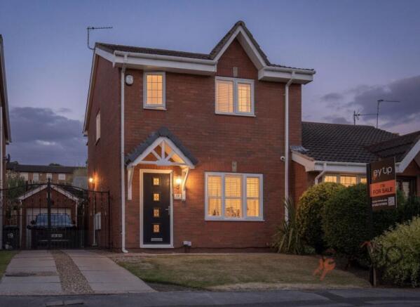 3 bed Semi-Detached for sale in dewsbury