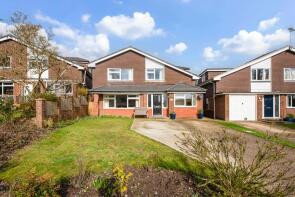 19, Pipers Mead, Clanfield, Waterlooville PO8 0ST