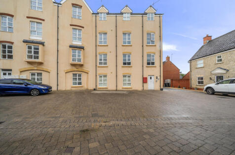 Zakopane Road, Haydon End, Swindon, SN25
