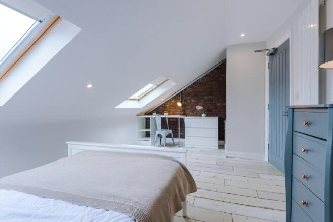 28 Esher Road Bedroom 2