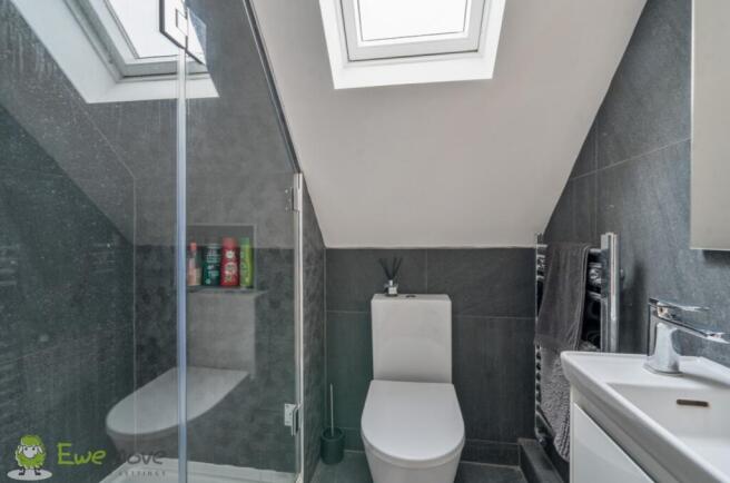Ensuite Bedroom Two
