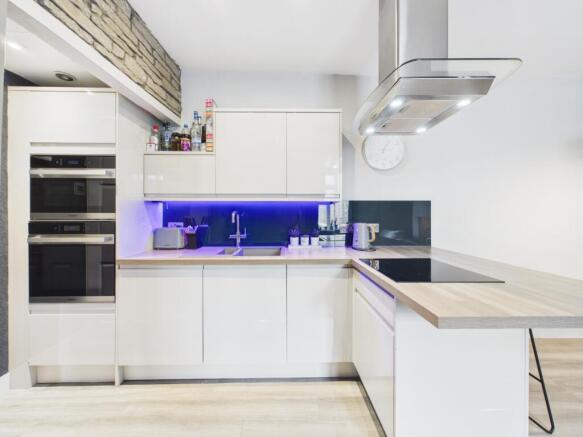 2 bed Terraced for sale Image 5