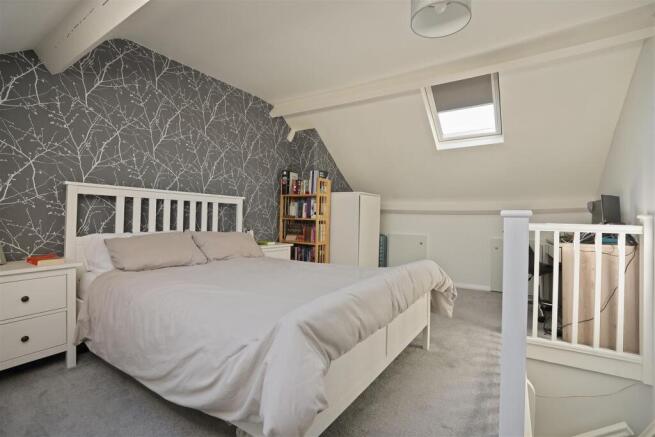 3 bed Terraced for sale Image 12