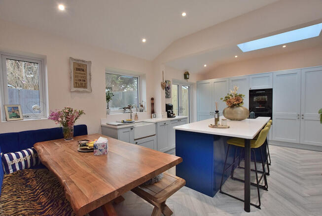 3 bed Detached for sale Image 4