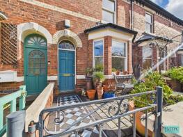 13, Grove View, York YO30 6LF