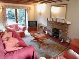 LOUNGE: