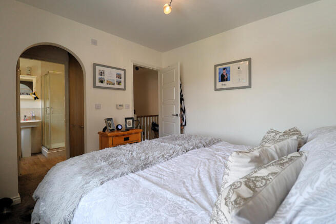 3 bed Detached for sale Image 12