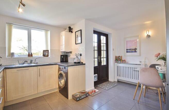 Kitchen/Dining...