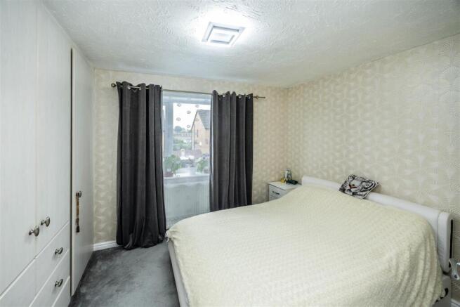 2 bed Semi-Detached for sale Image 12