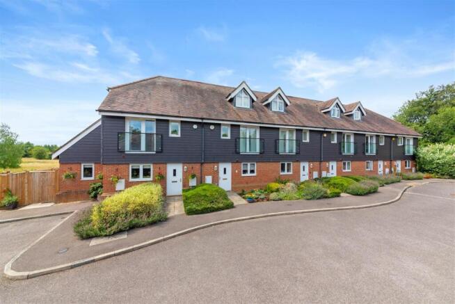 3 Childsbridge Farm Place 38.jpg