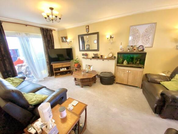Lounge/Dining Room