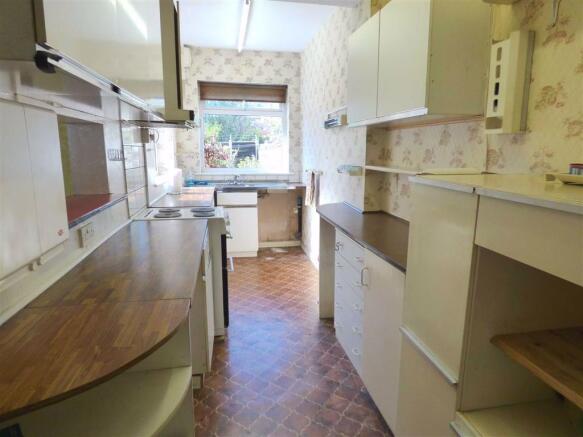 Kitchen: