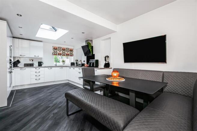 33 Richmind Drive25.jpg