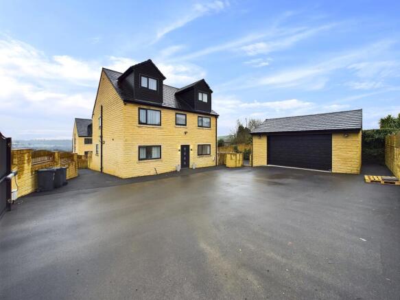 View of Property at the front