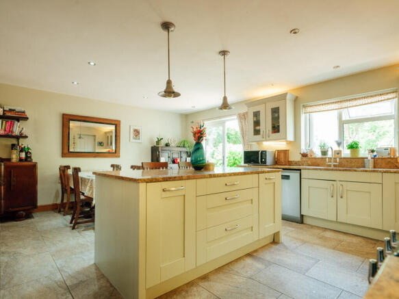 Kitchen / Dining Room