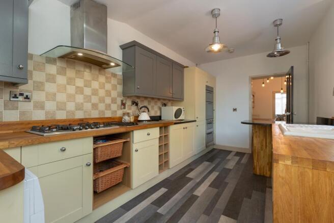 Kitchen / Breakfast Room