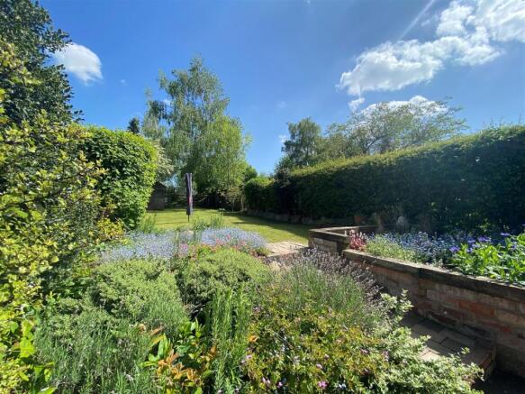 Garden 5.jpg