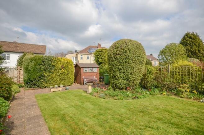 Rear garden pic 3.jpg