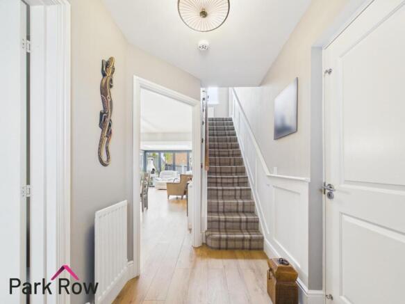 4 bed Detached for sale Image 6