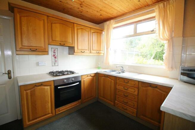 Kitchen2.JPG