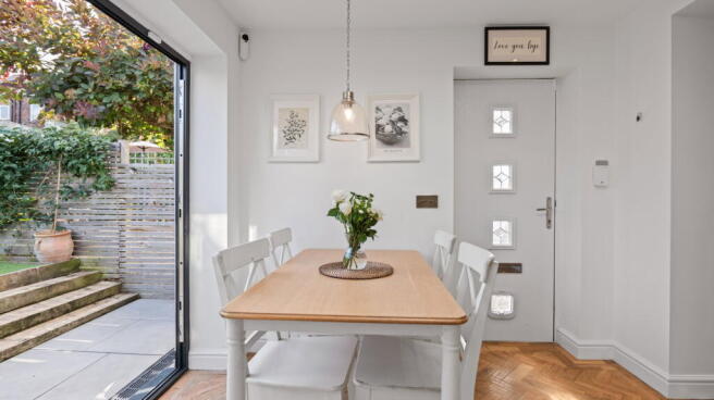 3 bed Terraced for sale Image 6