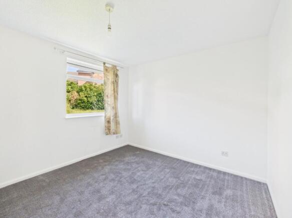 2 bed Apartment to rent Image 7