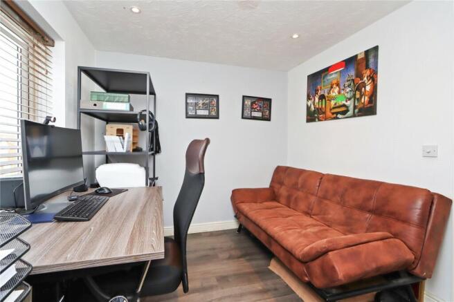 Bedroom 2 Pic 2