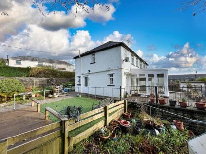 4 School Terrace, Llanharan, Pontyclun CF72 9PU