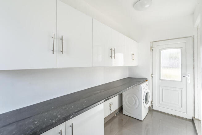 2 bed Semi-Detached for sale Image 6