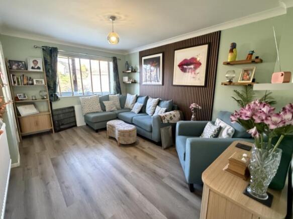 64 Faulkeners Way, Trimley St. Mary, Felixstowe photo 2
