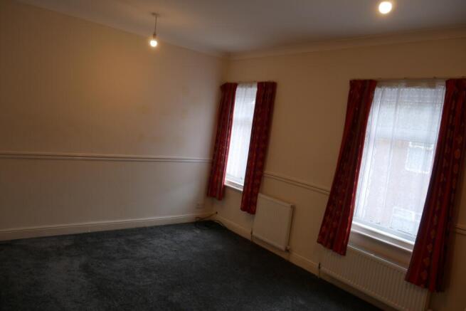 2 bed House to rent Image 7