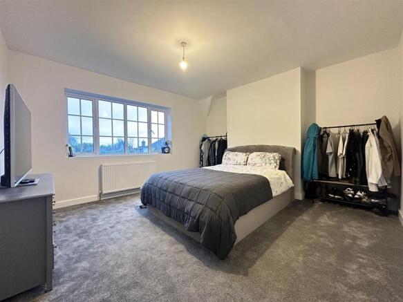 5 bed Apartment for sale Image 5
