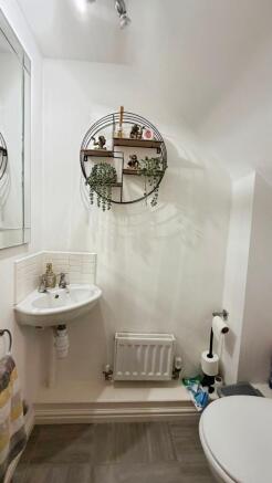 3 bed Semi-Detached for sale Image 5