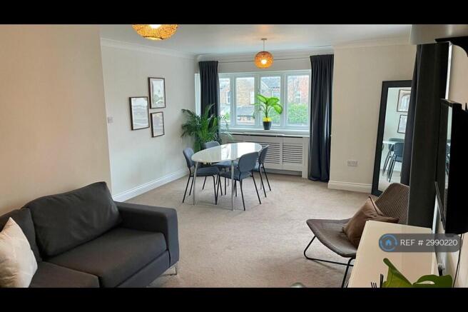 Lounge/Dining Room
